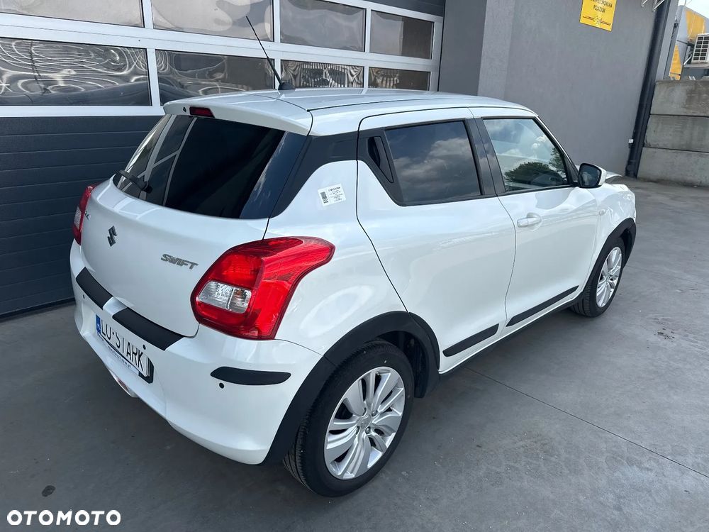 Suzuki Swift 1.2 Premium Plus - 1