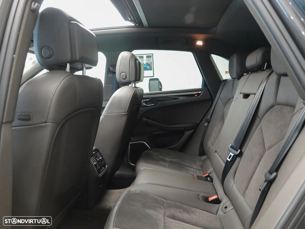 Porsche Macan S - 32