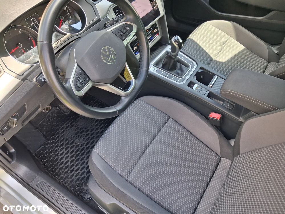 Volkswagen Passat 2.0 TDI EVO Business - 33