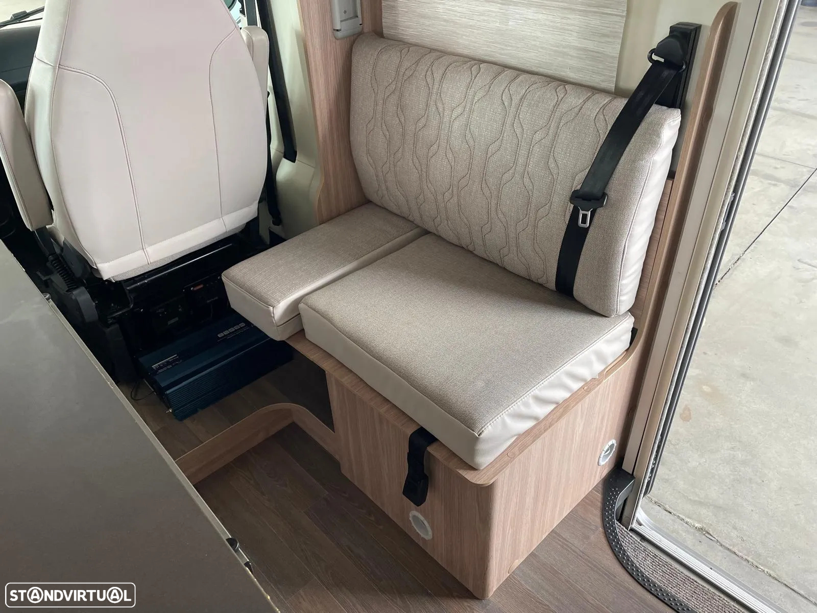 Burstner Lyseo Time Fidelity - Autocaravana c/Camas Central e Elevatória - 30