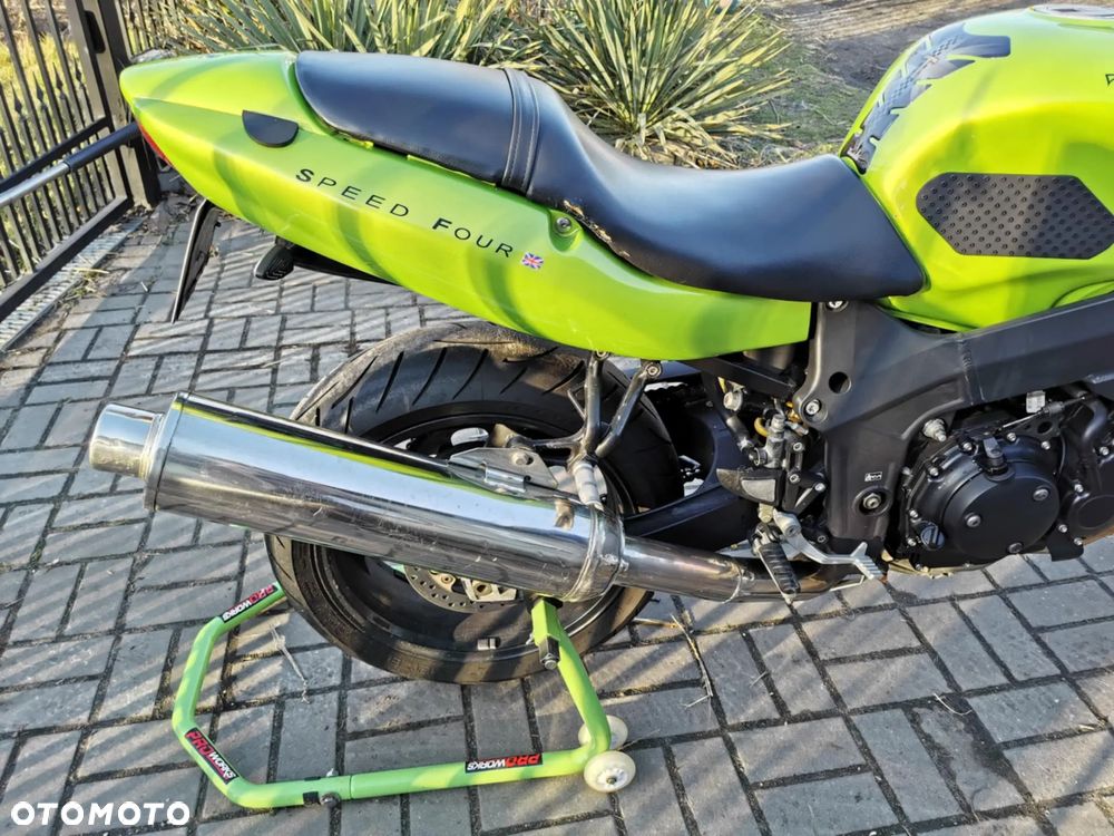 Triumph Speed Four - 10