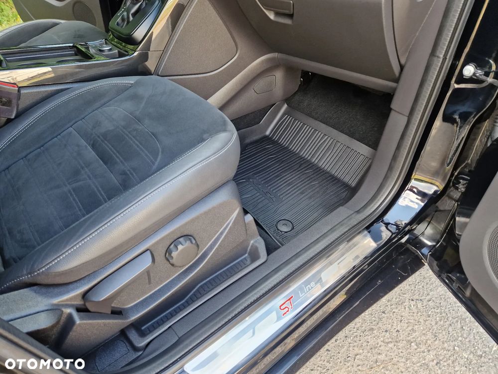 Ford Kuga 2.0 TDCi 4x4 ST-Line - 19
