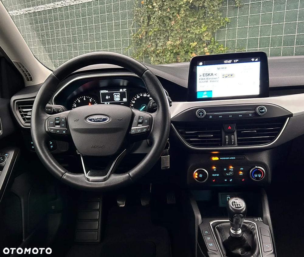 Ford Focus 1.0 EcoBoost Trend Edition - 24