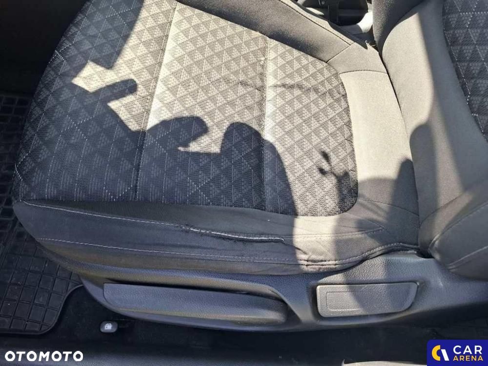 Kia Rio - 17