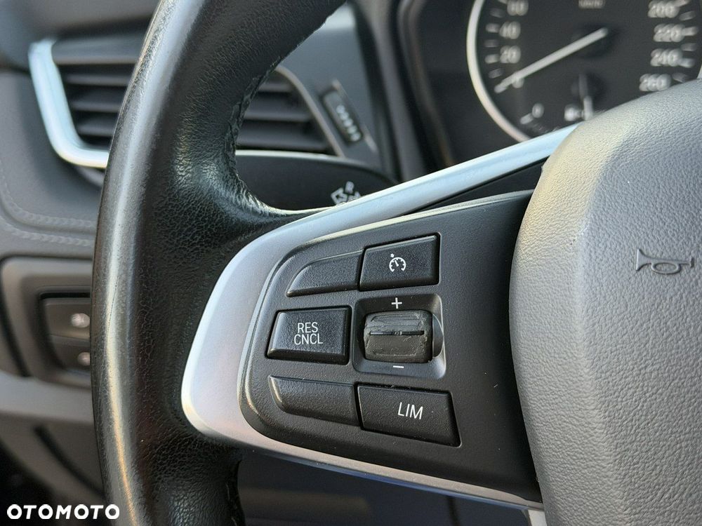 BMW Seria 2 218d Sport-Aut Luxury Line - 24