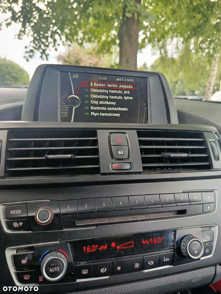 BMW Seria 1 116d EfficientDynamics Sport Line - 11