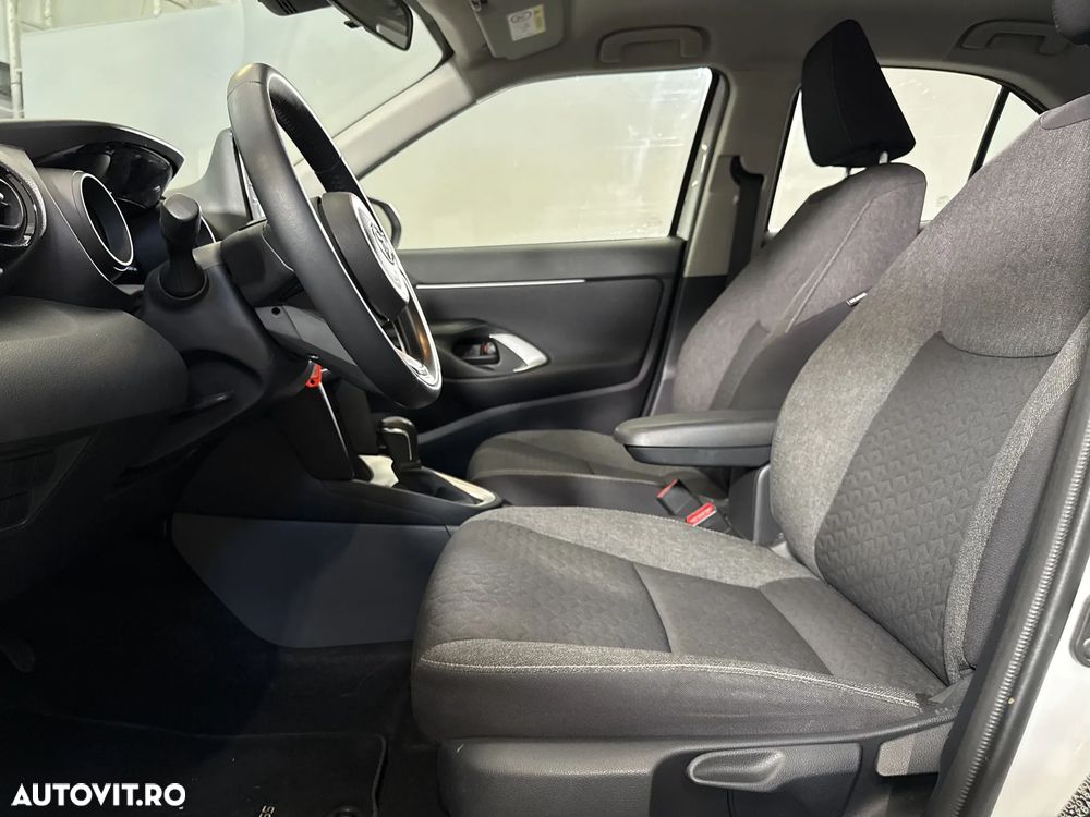 Toyota Yaris - 22