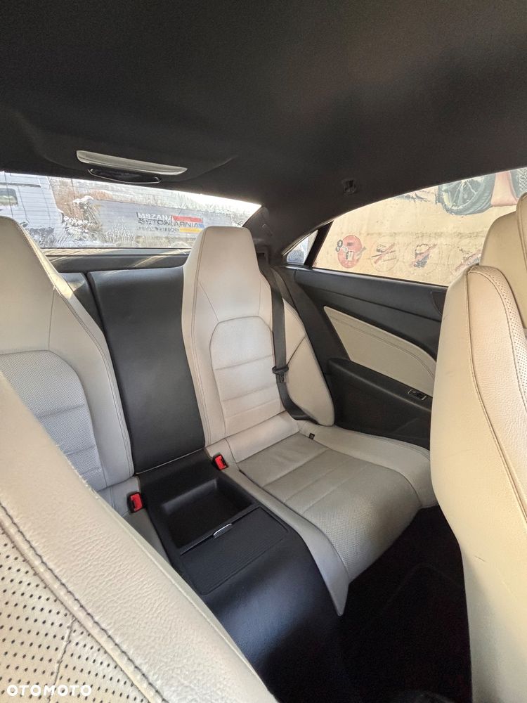 Mercedes-Benz Klasa E 220 CDI DPF BlueEFFICIENCY 7G-TRONIC Avantgarde - 9