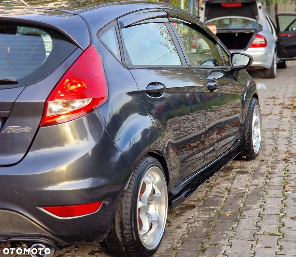 Ford Fiesta - 4