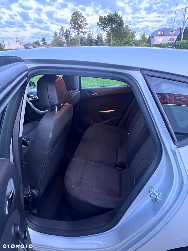 Opel Astra 1.6 Enjoy - 9