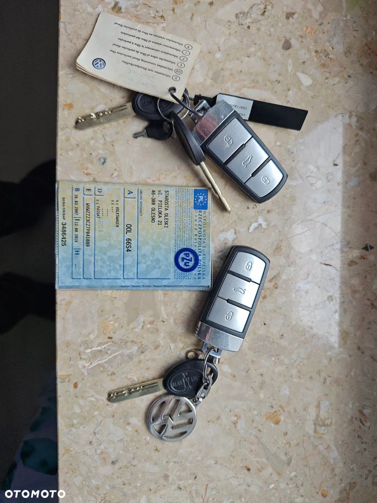 Volkswagen Passat 2.0 TDI DPF Sportline - 21