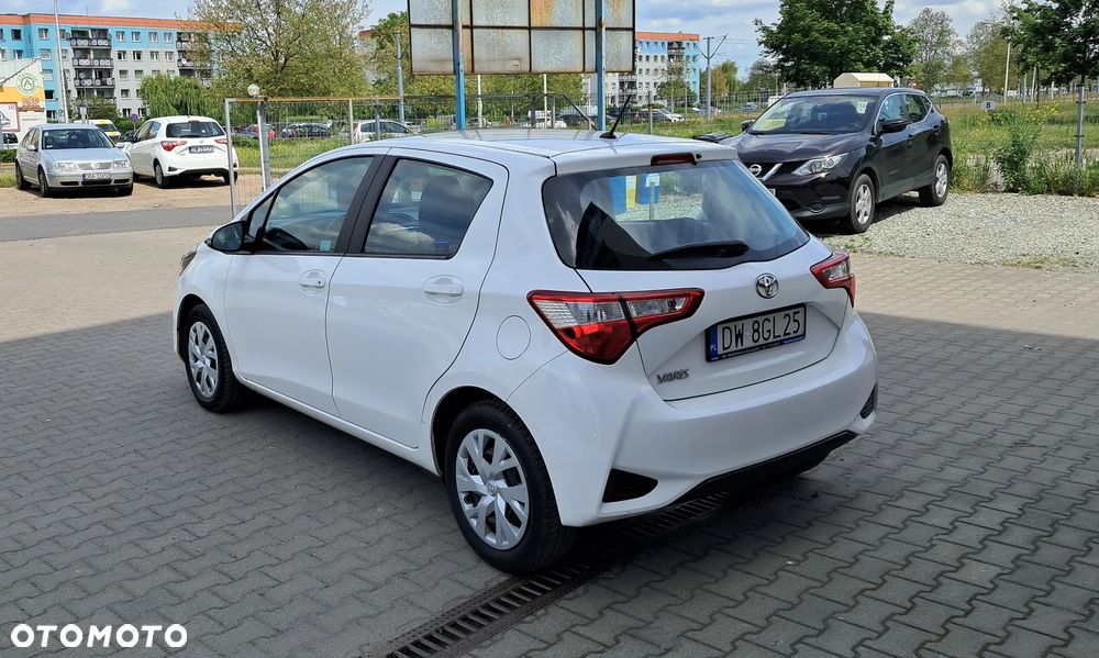Toyota Yaris 1.5 Premium CVT - 3