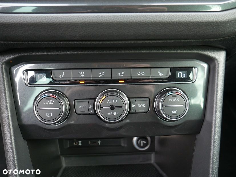 Volkswagen Tiguan - 18