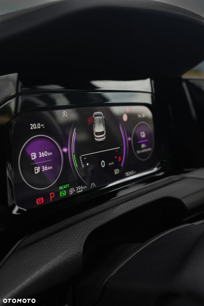 Volkswagen Golf - 21