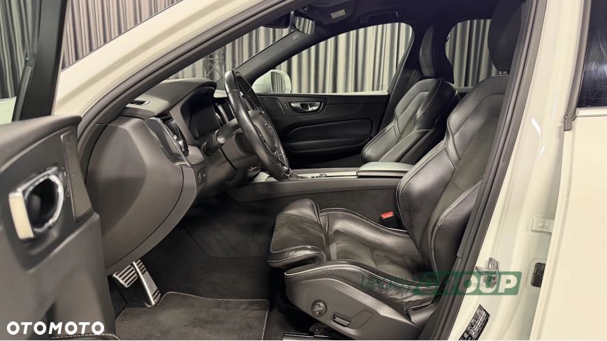 Volvo XC 60 D4 AWD Geartronic RDesign - 8