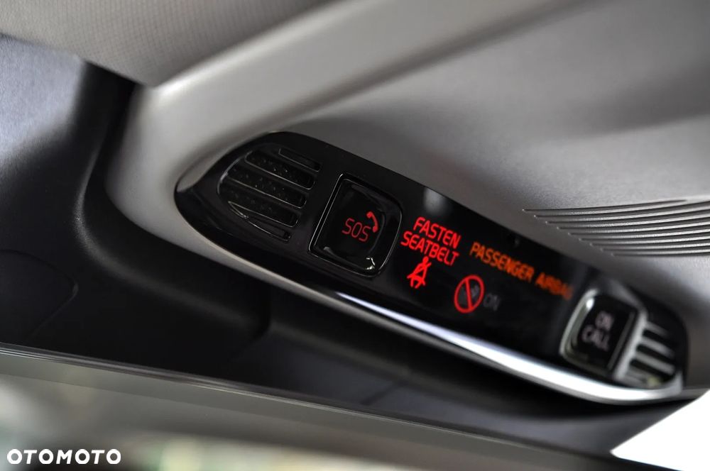 Volvo V60 D3 Momentum Pro - 36