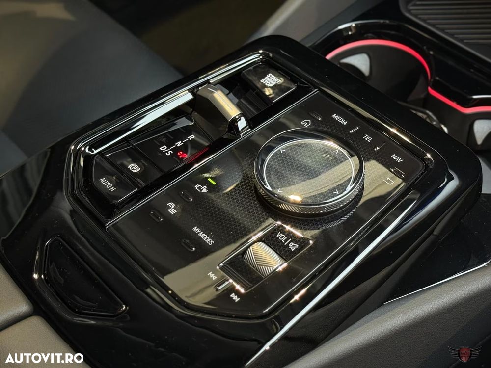 BMW Seria 5 550e xDrive Aut. - 11