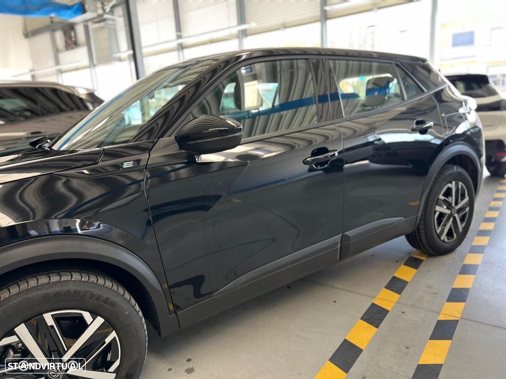 Peugeot e-2008 54 kWh Active - 3