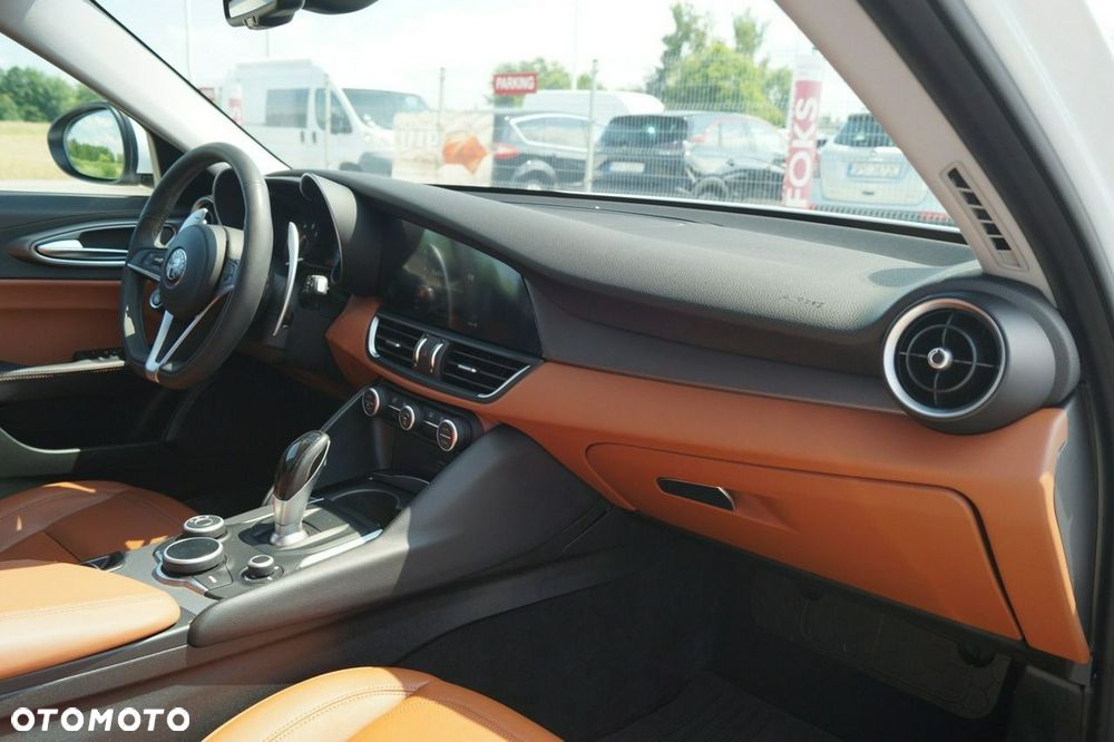 Alfa Romeo Giulia - 20