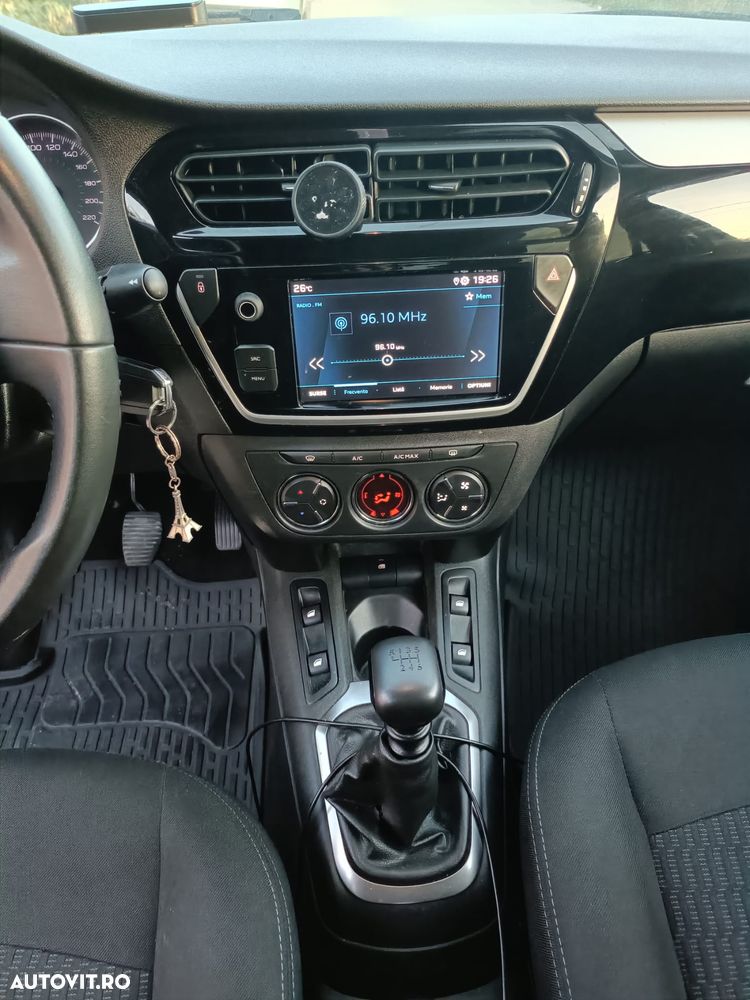 Peugeot 301 - 8