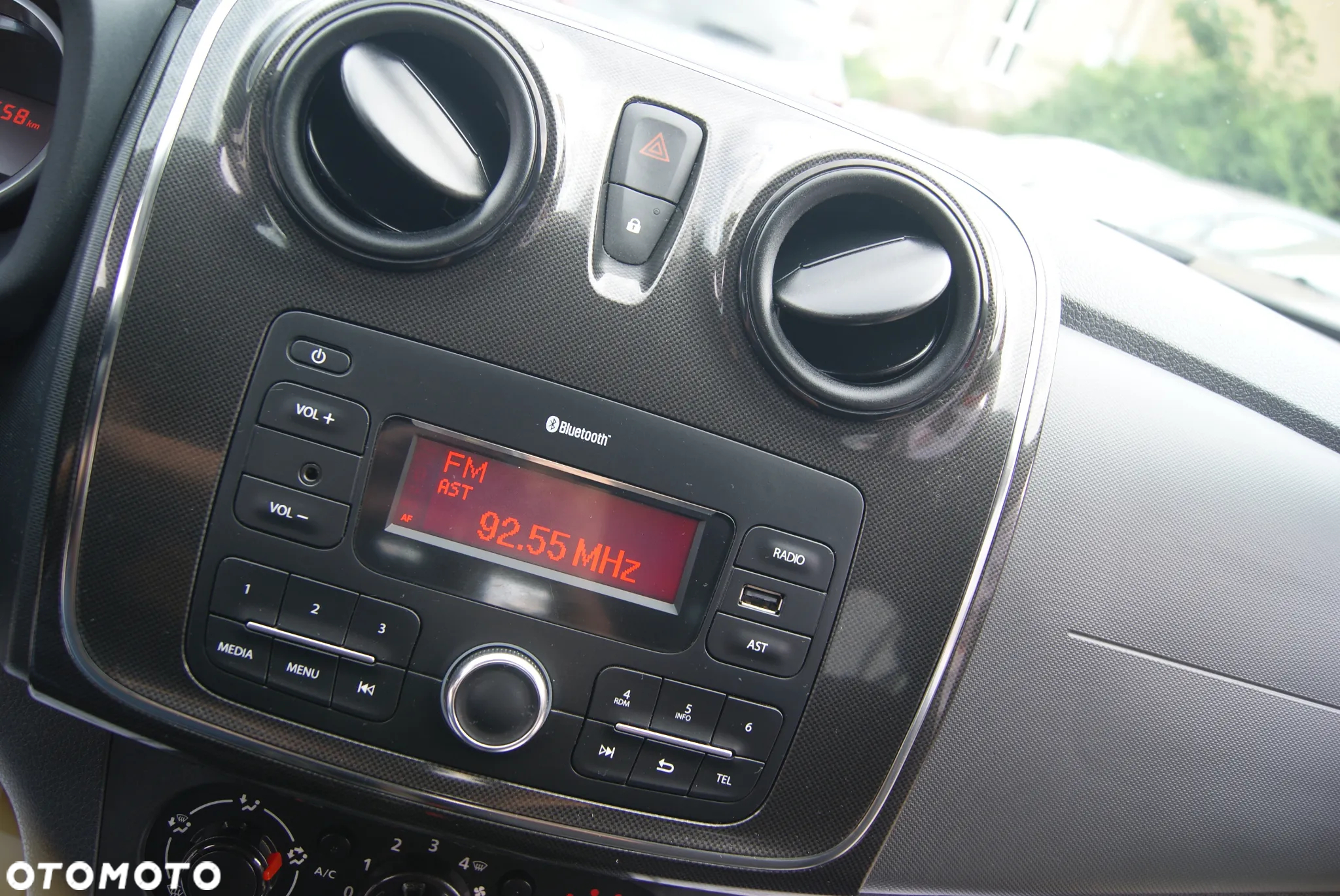 Dacia Sandero 1.0 SCe Laureate - 24