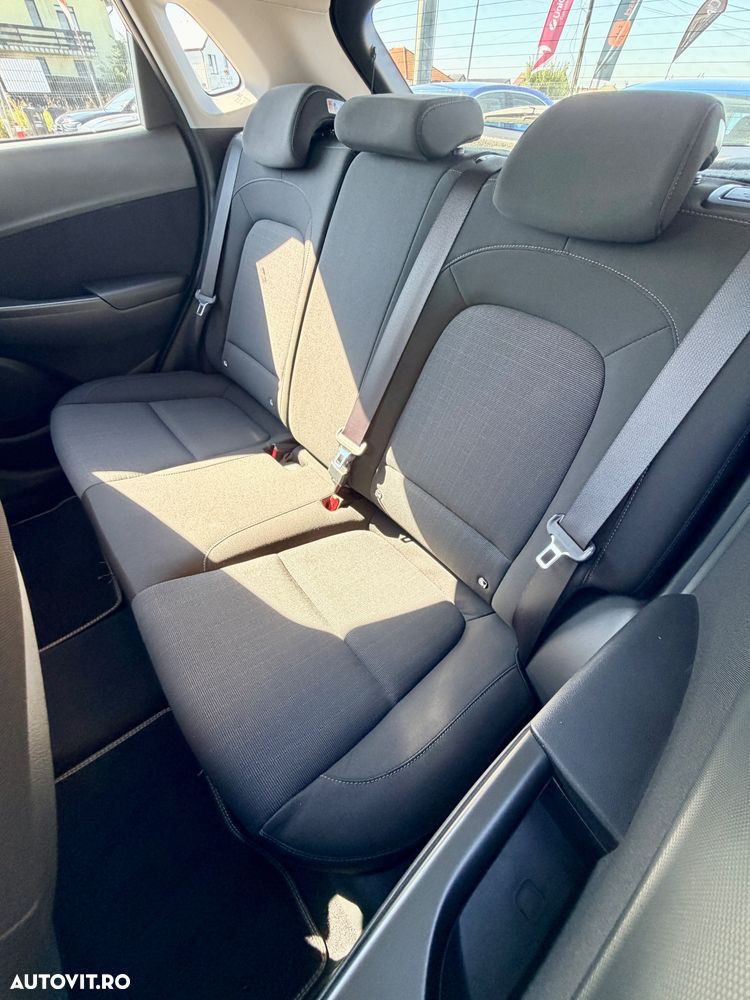 Hyundai KONA - 9