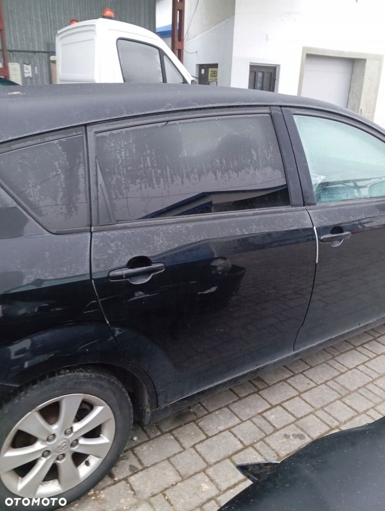 TOYOTA COROLLA VERSO II DRZWI PRAWE TYLNE TYŁ GOŁE 209 - 1