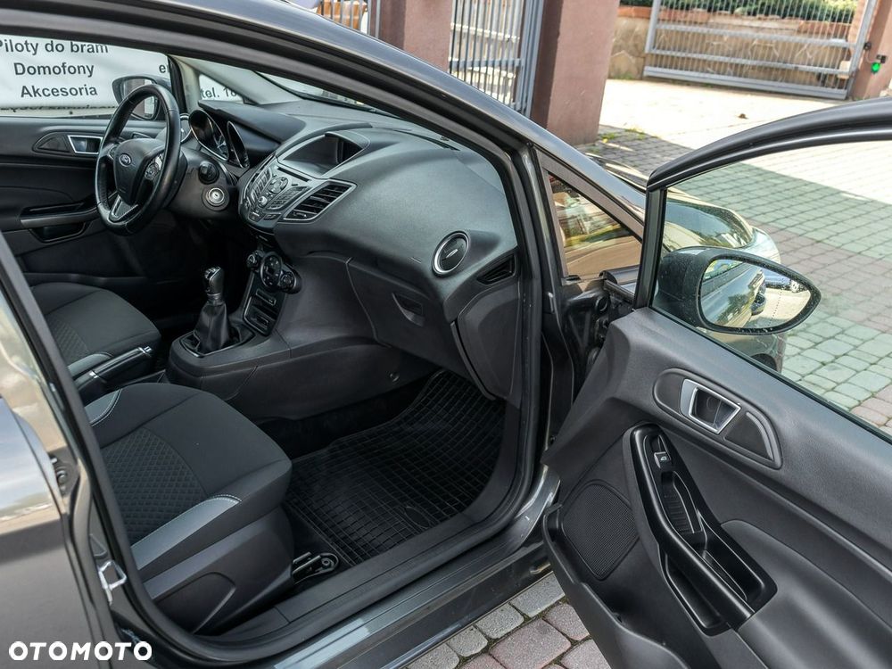 Ford Fiesta - 17