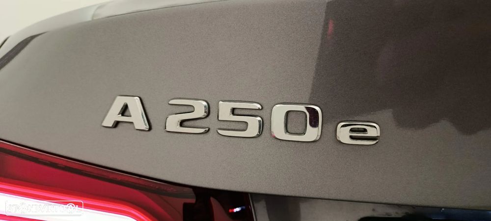 Mercedes-Benz A 250 Limousine e - 30