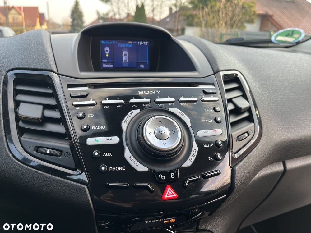 Ford Fiesta 1.0 EcoBoost S&S TITANIUM - 22