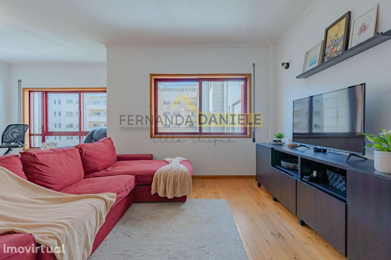 Oportunidade! Apartamento T3 com Suíte e Garagem em Vila Nova de Gaia - Grande imagem: 2/42