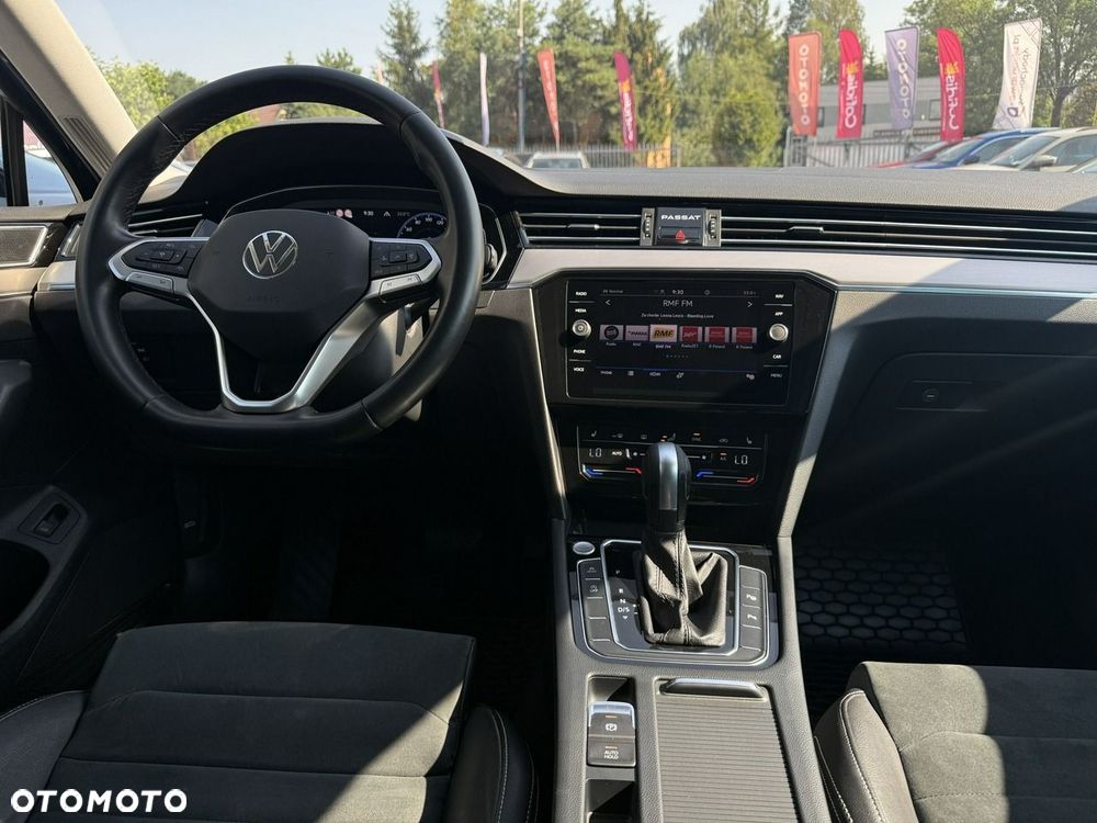 Volkswagen Passat 2.0 TDI Elegance DSG - 12