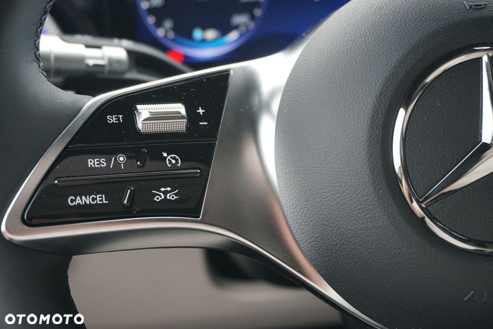 Mercedes-Benz GLB 250+ EQ 85kWh - 10
