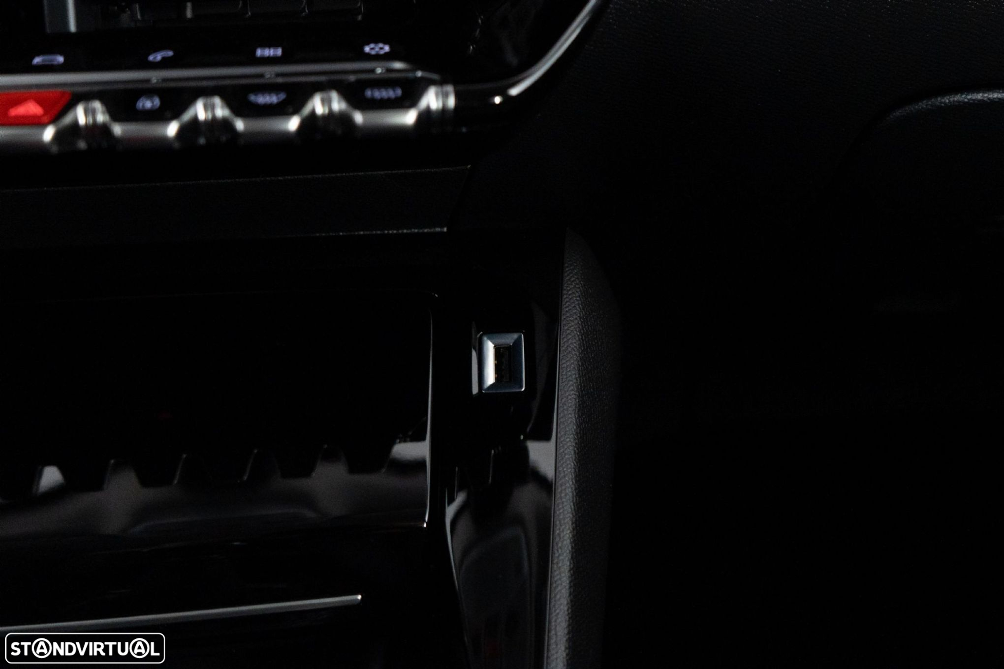 Peugeot 2008 1.2 PureTech Allure - 25