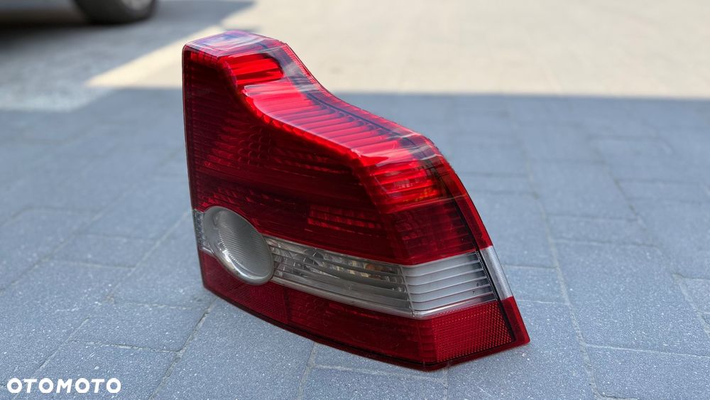 Lampa prawa tył Volvo s40 tylna Europa 04-07 oryginał - 4