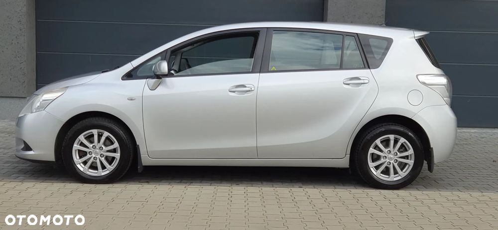 Toyota Verso 1.8 Premium EU5 7os - 4
