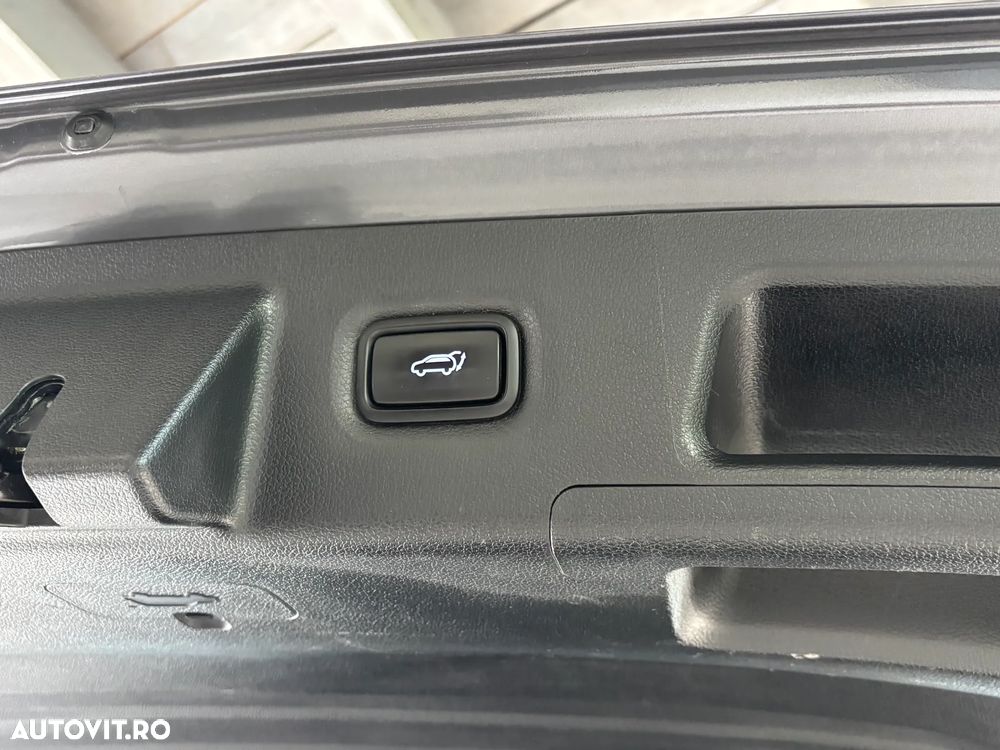Hyundai Santa Fe 1.6 HEV 4WD SEVEN Signature - 31
