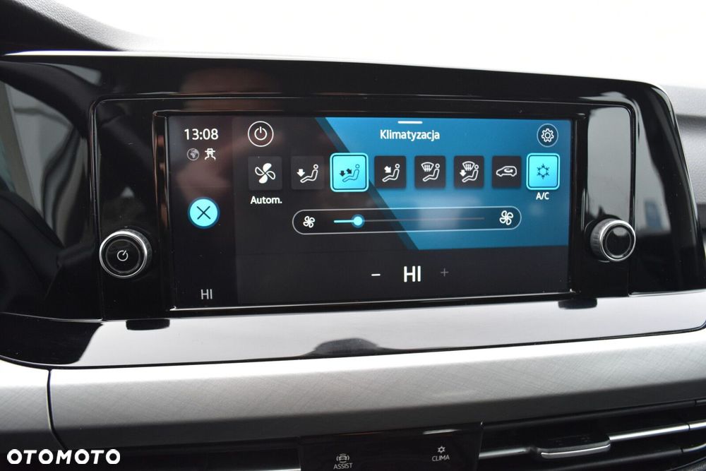 Volkswagen Golf - 22