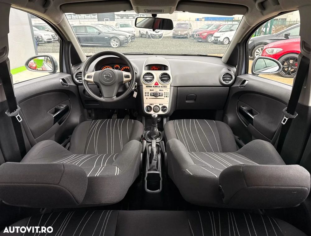 Opel Corsa 1.2i Essentia - 9