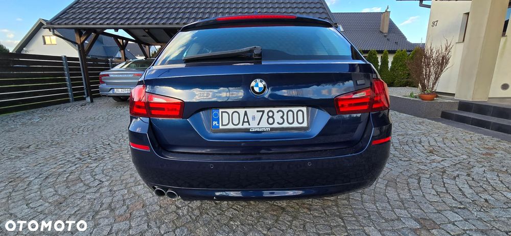 BMW Seria 5 525d - 12