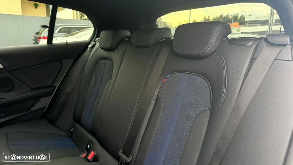 BMW 116 d Pack Desportivo M Auto - 13