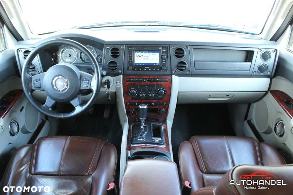 Jeep Commander - 12
