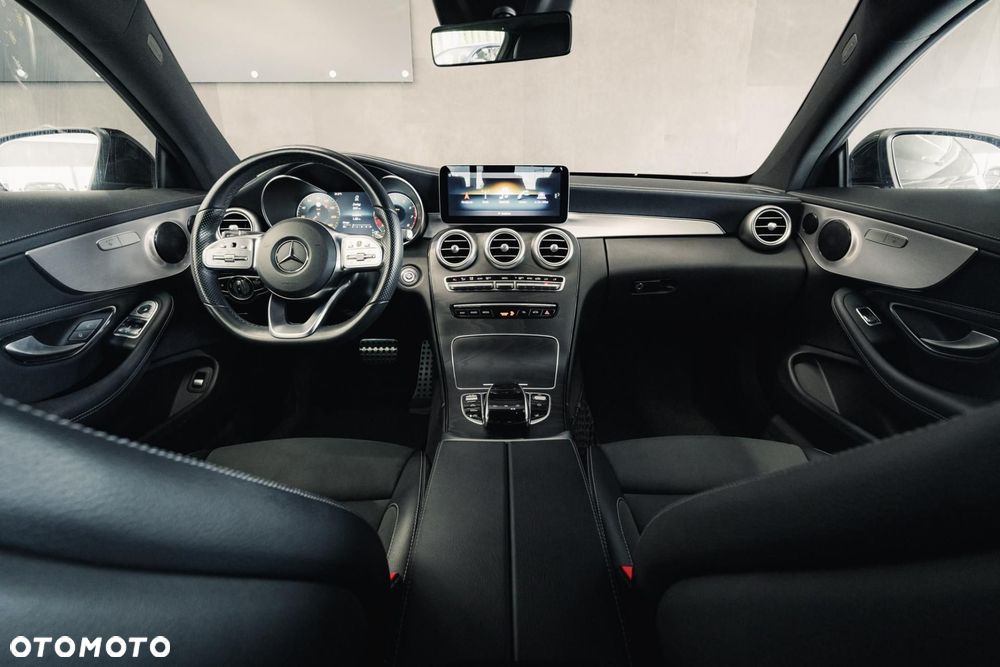 Mercedes-Benz Klasa C 300 9G-TRONIC - 11
