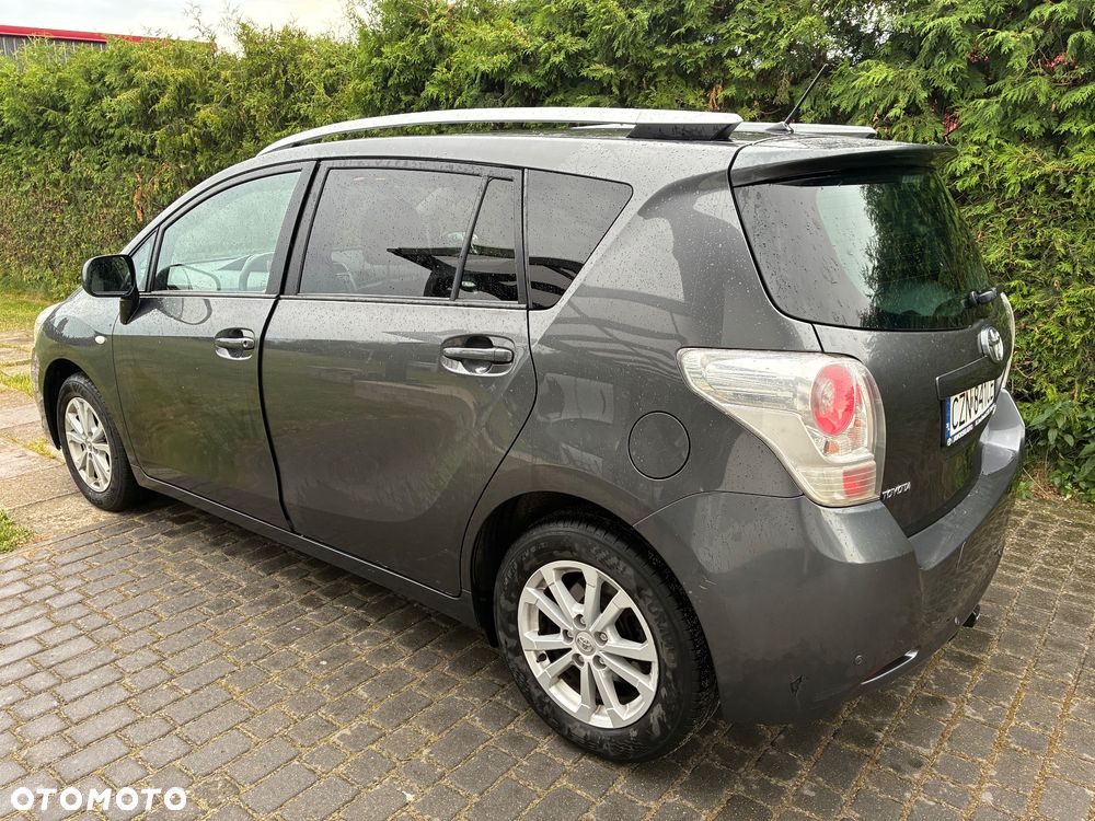 Toyota Verso 1.8 Premium 7os - 3