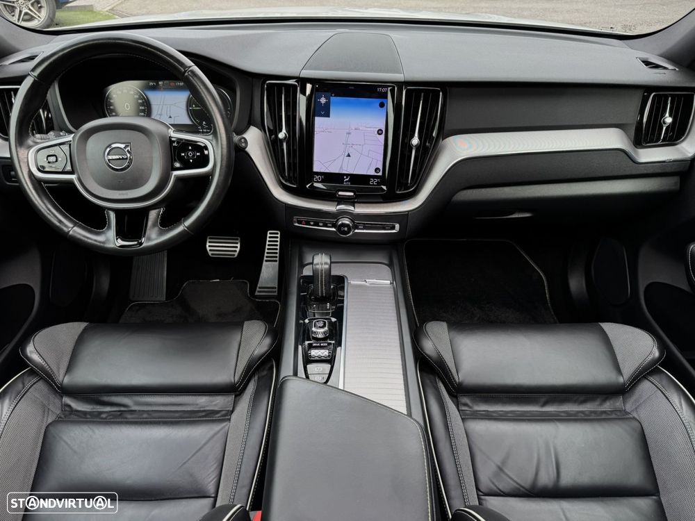 Volvo XC 60 2.0 T6 PHEV R-Design AWD - 25