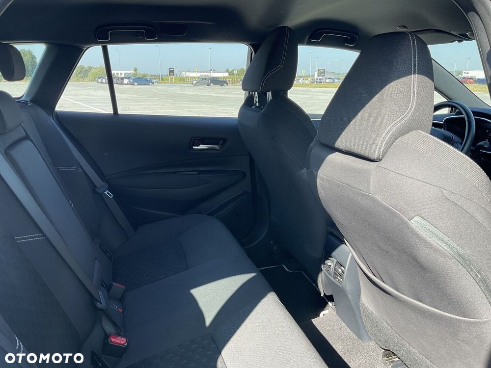 Toyota Corolla 2.0 Hybrid Comfort - 17