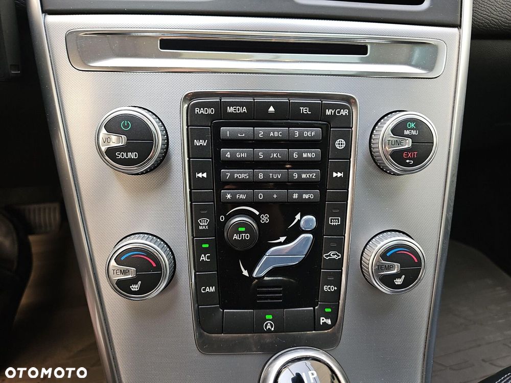 Volvo XC 60 - 24