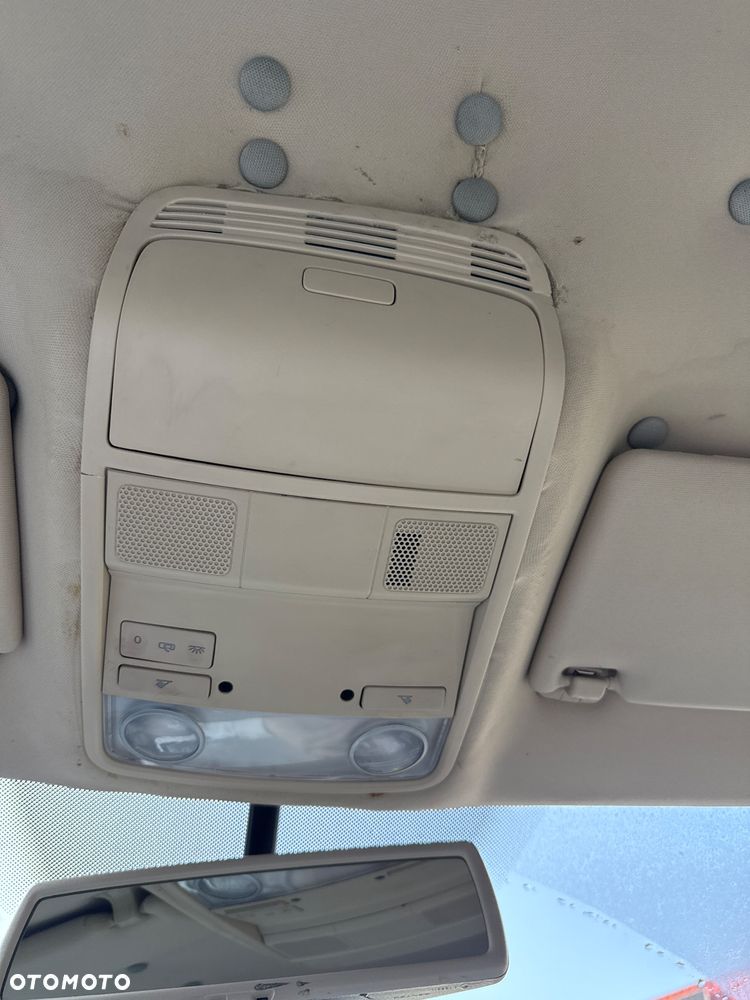 Volkswagen Passat 1.8 TSI Exclusive - 25