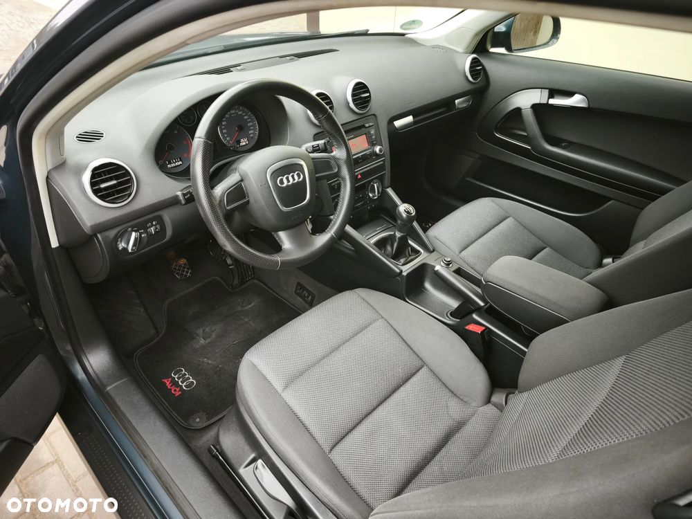 Audi A3 3-drzwiowe 2.0 TDI Ambiente - 11