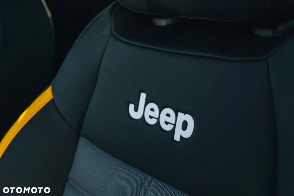 Jeep Avenger 1.2 T3 mHEV The North Face 4xe eDCT6 - 16
